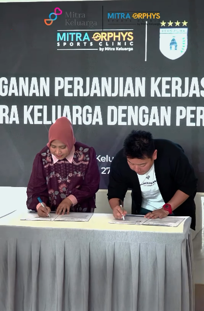 Mitra Orphys Sports Clinic (MOSC) by @mitrakeluarga resmi menjalin kerja sama dengan @persipurapapua1963 sebagai Official Medical Partner dalam menghadapi Pegadaian Liga 2 Musim 2026/2027.